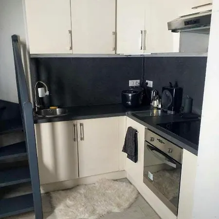 Avec Terrasse 50m2 Dernier Etage Centre Et Proche Gare Appartement *